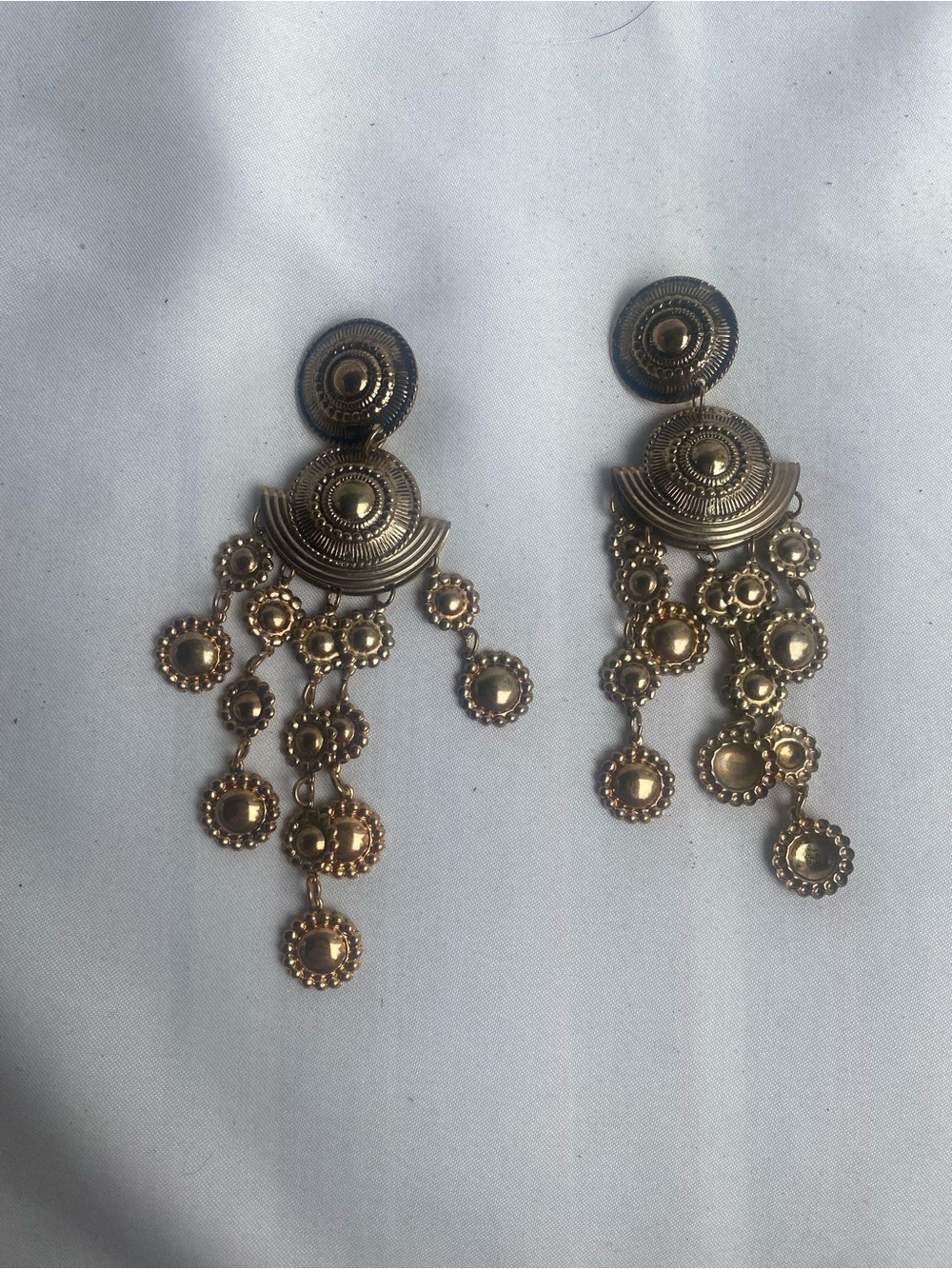 VTG clip on Gold-Tone Dangle Chandelier Earrings - Feminine Statement